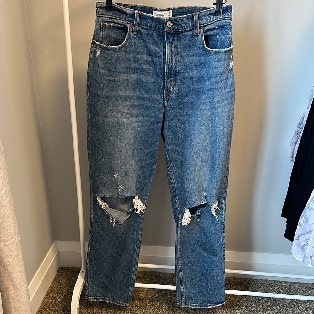 A&F 90s Straight Ultra High Rise